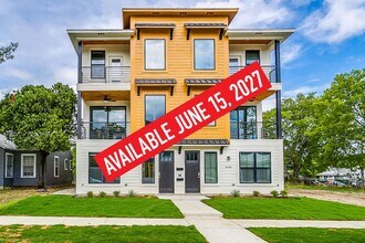 Building Photo - 3210 Forest Park Blvd