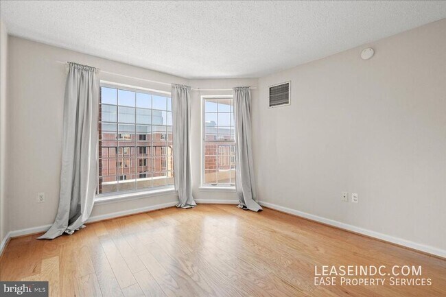 Building Photo - 1230 23rd St NW