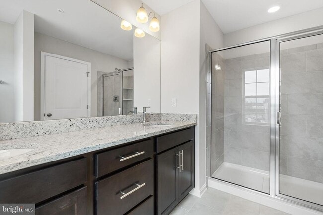 Building Photo - 5225 Manor Park Dr