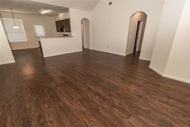 Building Photo - 9739 Tura Dr