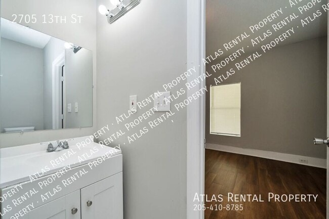 Building Photo - 2705 13th St