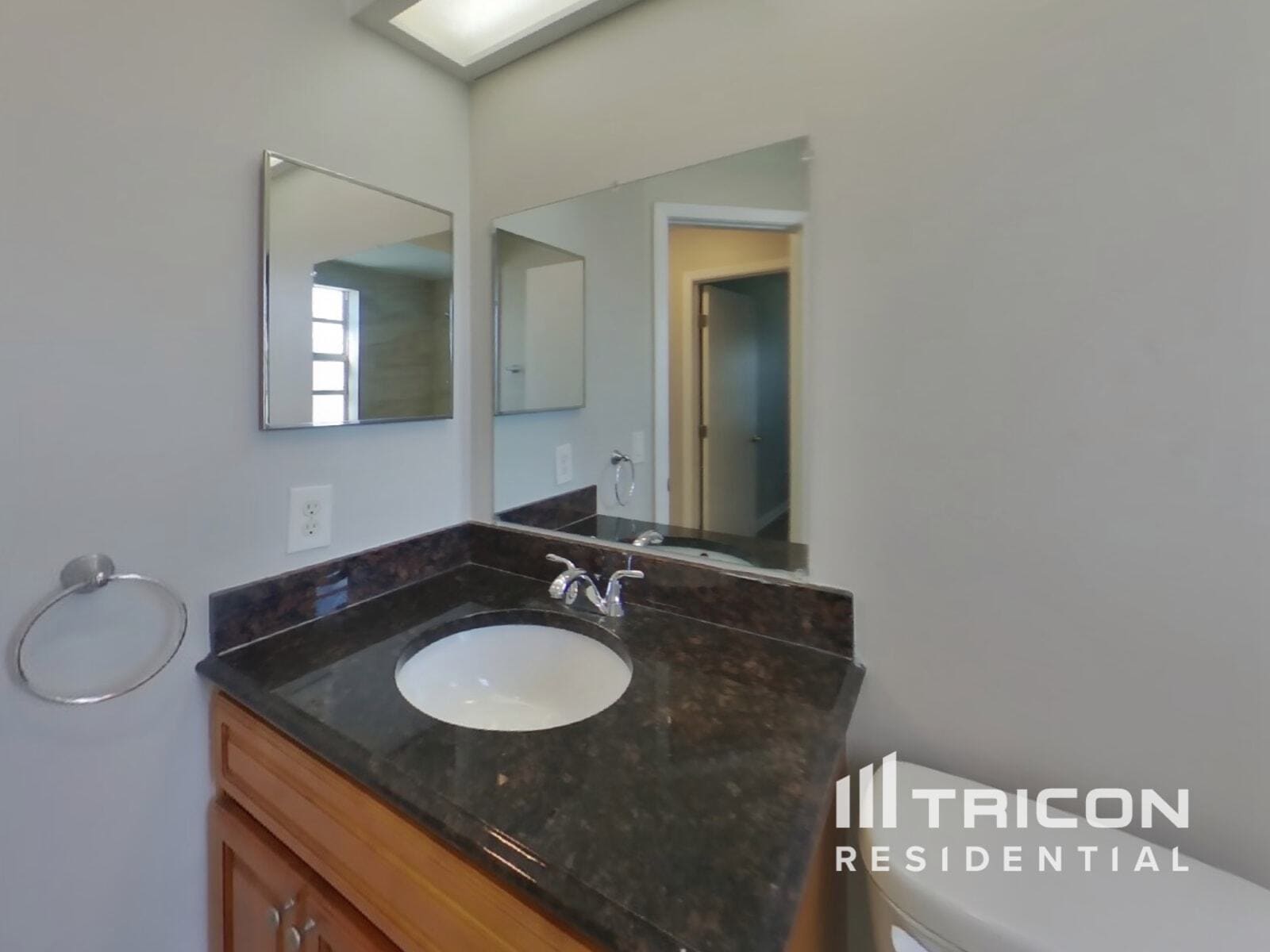 Building Photo - 5311 Starhill Pl