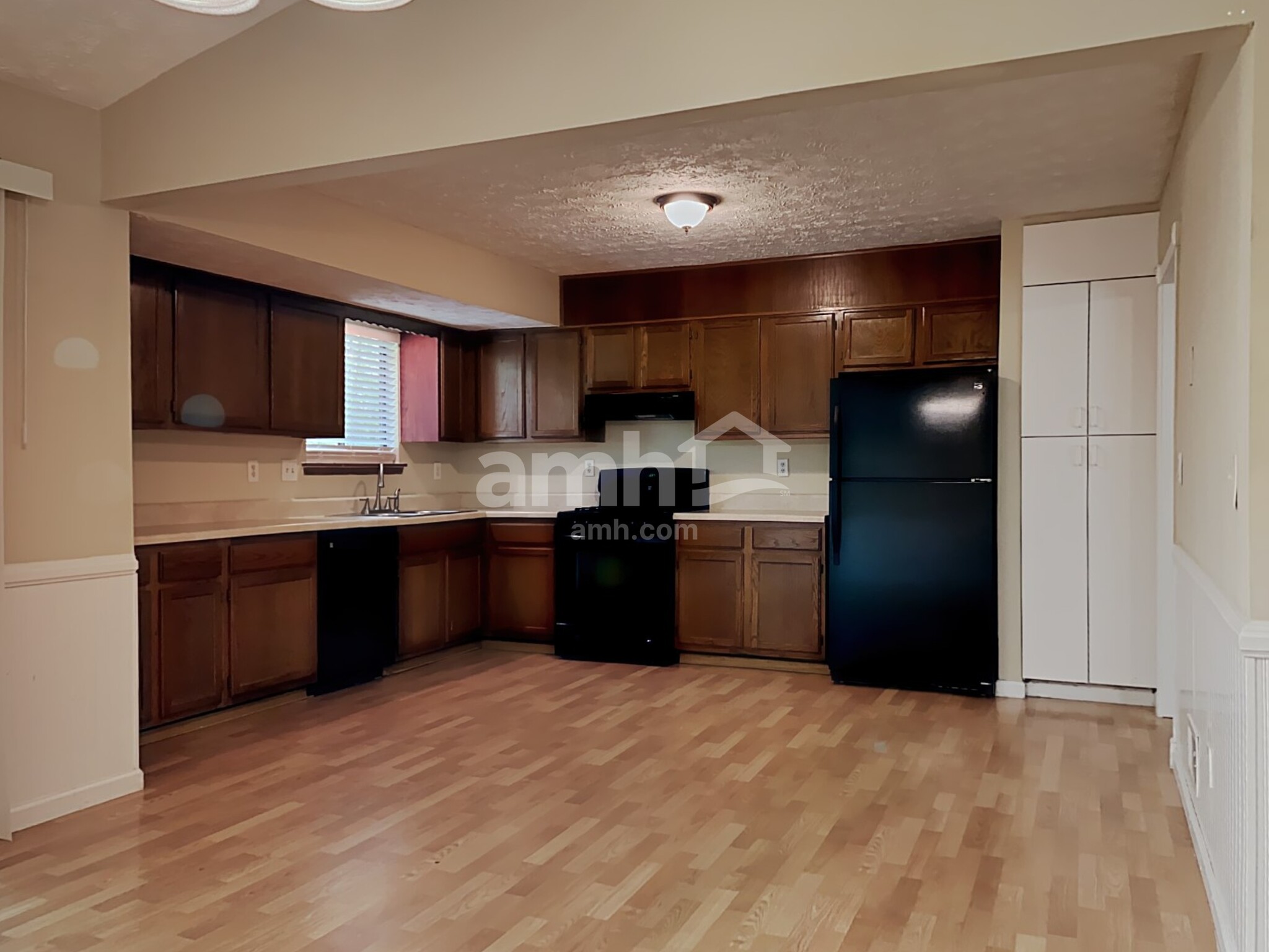 Building Photo - 4758 Jamerson Forest Cir