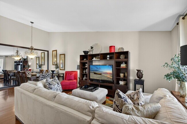 Building Photo - 6485 Chasewood Dr