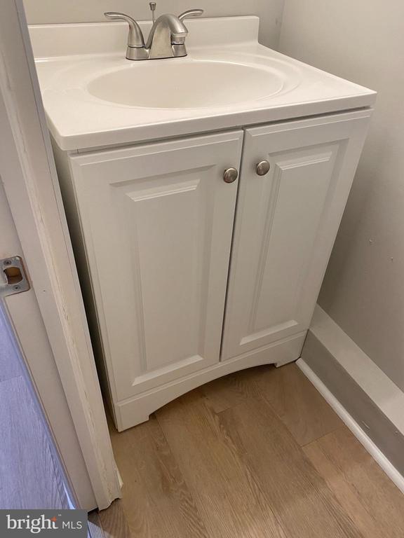 Building Photo - 404 New Rd