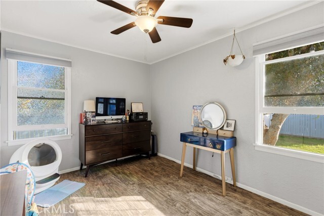 Building Photo - 274 W Laurel Ave