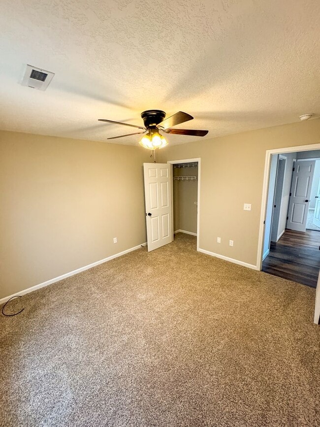 Building Photo - 3 Bed 2 Bath in Jacksonville!