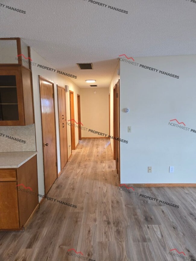 Building Photo - 1301 Kayu Ln