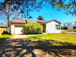 Building Photo - 2 Bed 1 Bath in The Andy's Sub Addn Bethan...