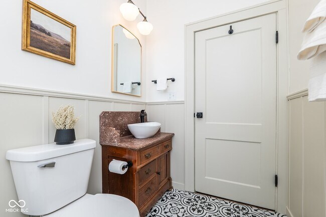 Building Photo - 615 N Grant Ave