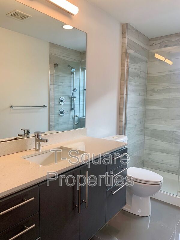 Building Photo - 3905 SW Findlay St