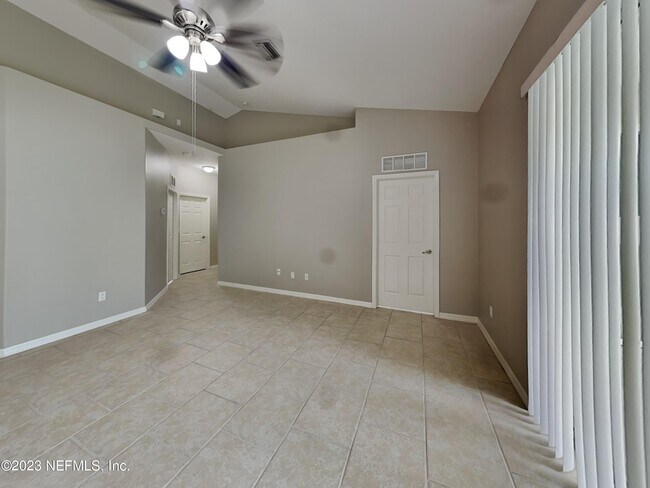 Building Photo - 24 Royal Palm Ln