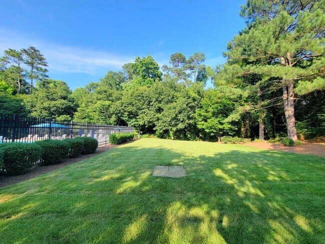 Building Photo - 2611 Ivory Run Way