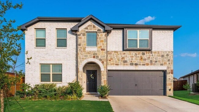Building Photo - 1304 Rosebush Rd