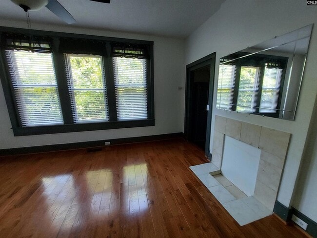 Building Photo - 3805 Lamar St