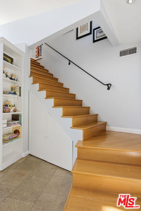 Building Photo - 11215 Sunset Blvd