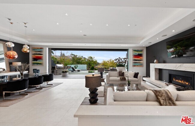 Building Photo - 2030 Talmadge St