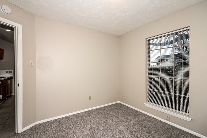 Building Photo - 14871 Shottery Dr