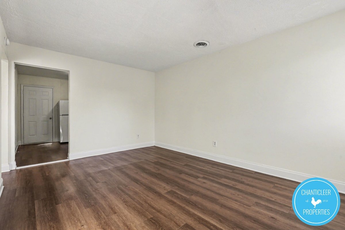 Building Photo - 115 Florence St