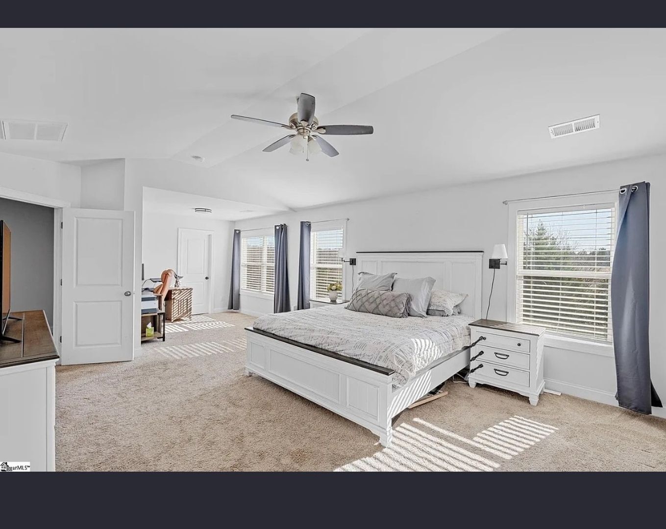 Building Photo - 286 Braselton St