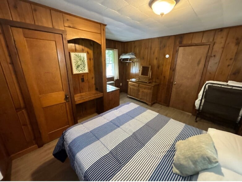 Bedroom 2 - 853 E Front St