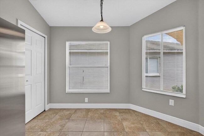 Building Photo - 557 Lindsay Anne Ct