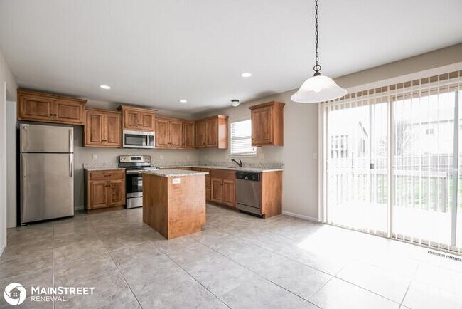 Building Photo - 419 Sunflower Dr, Raymore, MO 64083