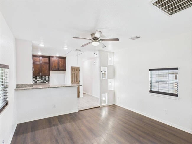 Building Photo - 21613 Erika Ct