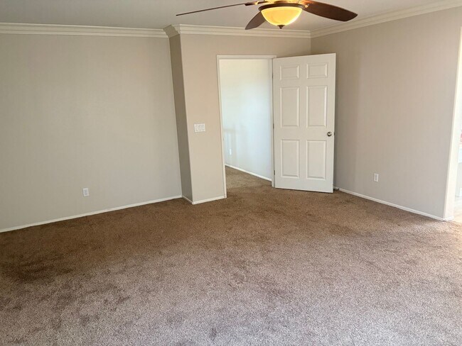 Building Photo - 28595 Autumn Ln