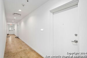 Building Photo - 1115 S Alamo St