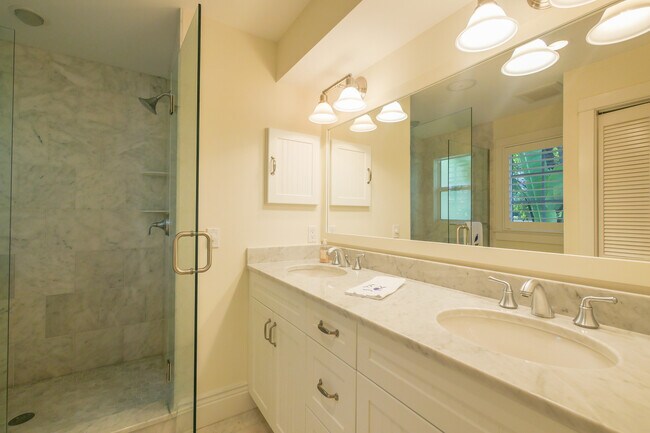 Building Photo - 391 Lee Ave