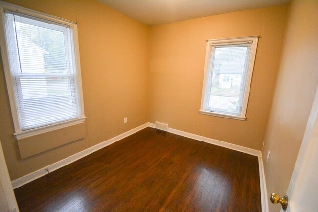 Building Photo - Homey House Near Goose Egg Park Available ...