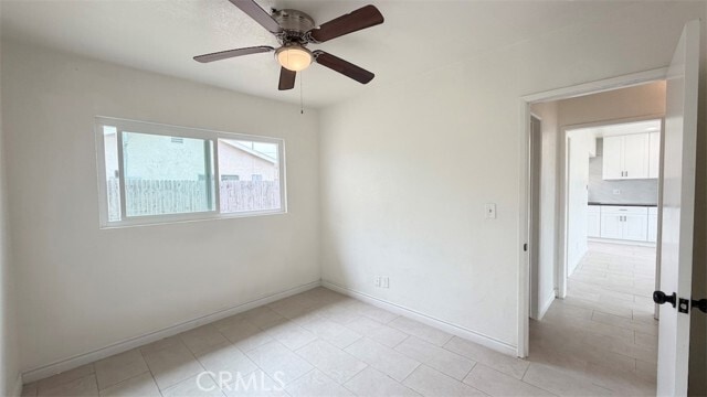 Building Photo - 3820 W Valencia Dr