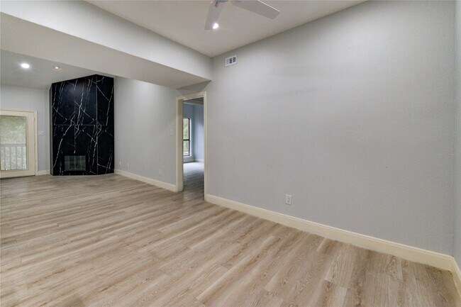 Building Photo - 11711 Memorial Dr