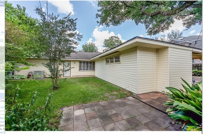 Building Photo - 8825 Merlin Dr