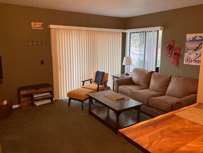 Building Photo - One bedroom fully furnished apartment