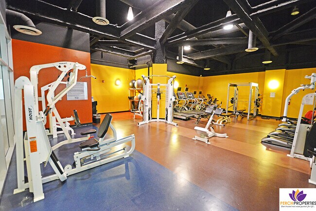 Building Photo - 1100 Wilshire Blvd