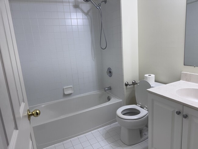 Building Photo - 654 Fawn Cir
