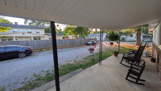 Building Photo - 121 Nesper Rd