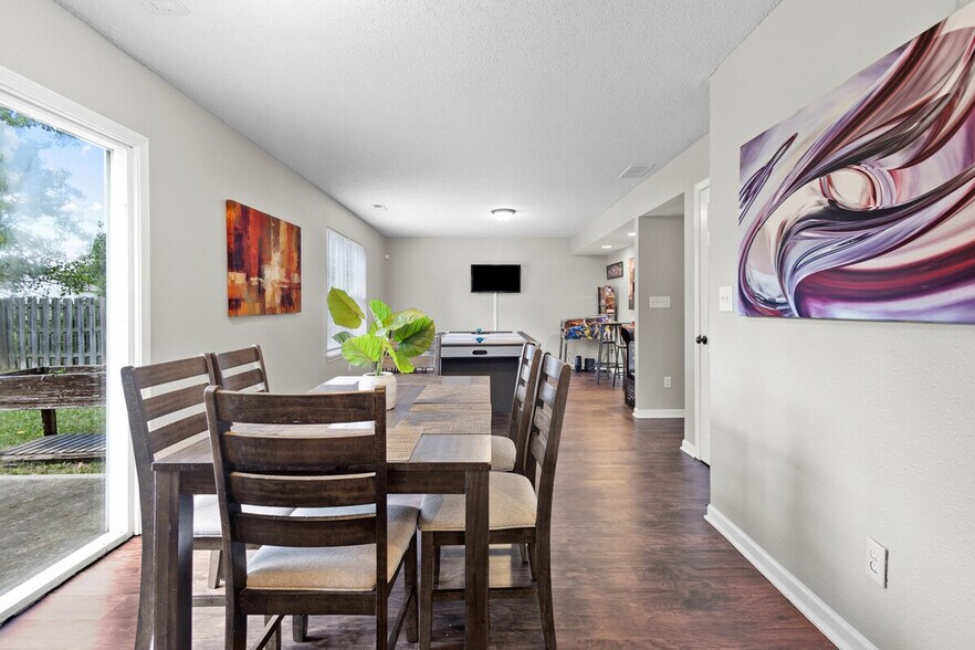 Building Photo - 9928 Comb Run Ct
