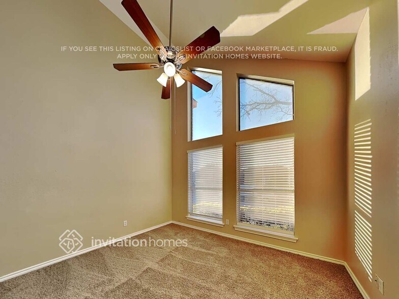 Building Photo - 2043 Hearthstone Dr