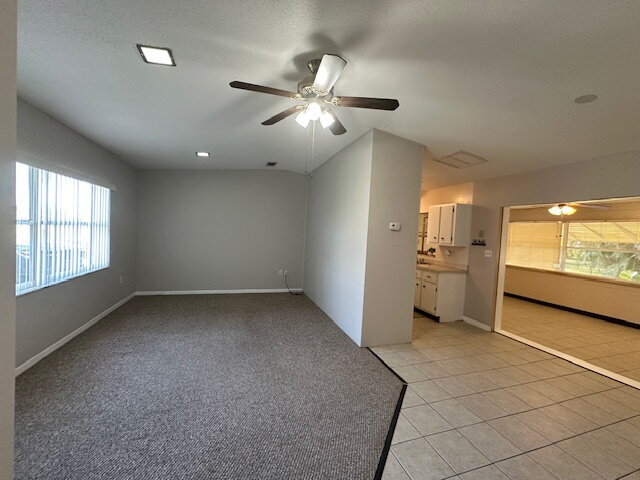 Building Photo - Lakeshore Gem with 3 Bedrooms and 2 Full B...