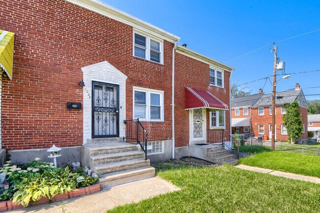 Building Photo - 1028 Tunbridge Rd