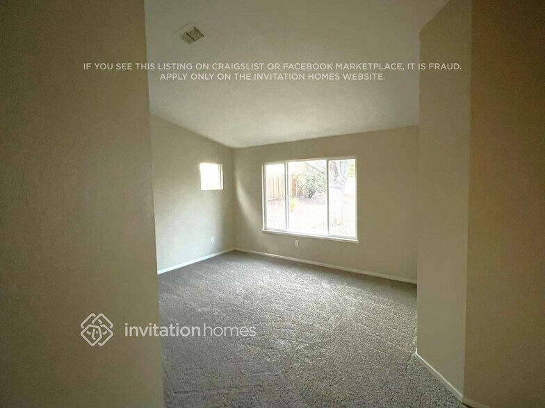 Building Photo - 5000 Mesa Ridge Dr