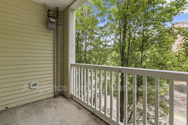 Building Photo - 4551 Strutfield Ln