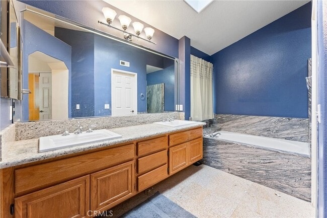 Building Photo - 13776 Monteverde Dr