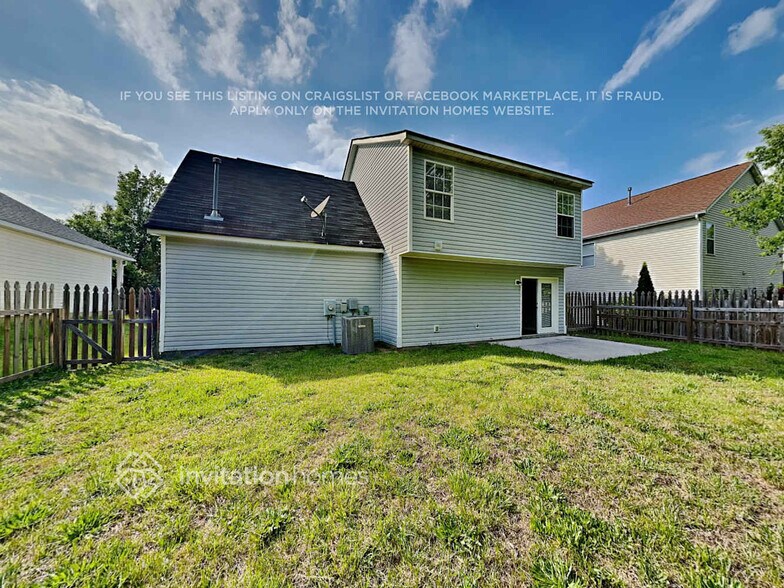 Building Photo - 1402 Bray Dr