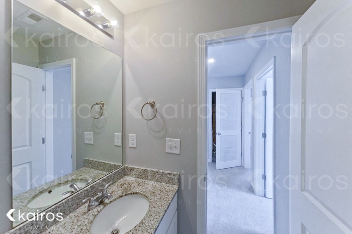 Building Photo - 209 Hawthorn Trail