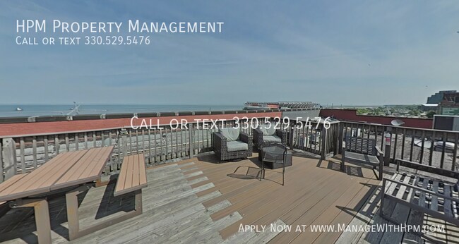 Building Photo - 1133 W 9th St