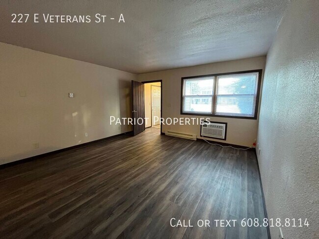 Building Photo - 2 bedroom/ 1 bath apartment in Tomah, WI